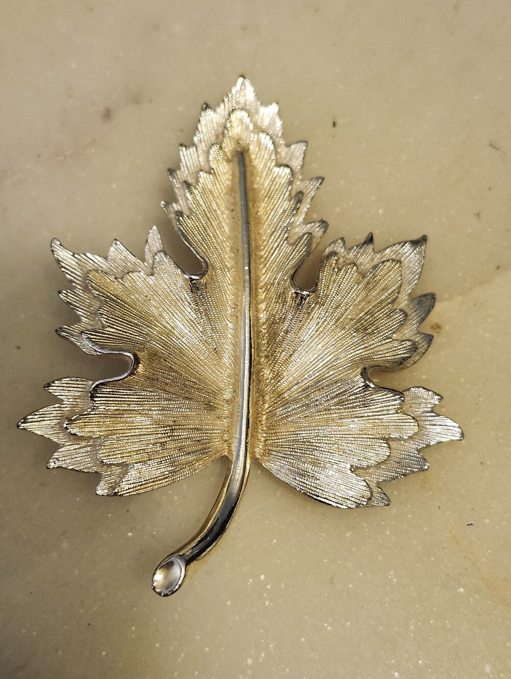 Vtg Sarah Coventry Brushed Two Tone Maple Brooch